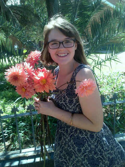 Daisy's in the hair, passion for high heels, Love for good nomolicious food and a BIG fan of my heavenly Father!!!