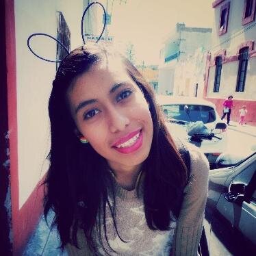 #SoyDeEsasChicas listas, amables. amigables, practicas, inteligentes, Geniales, sentimentales...
  ♥