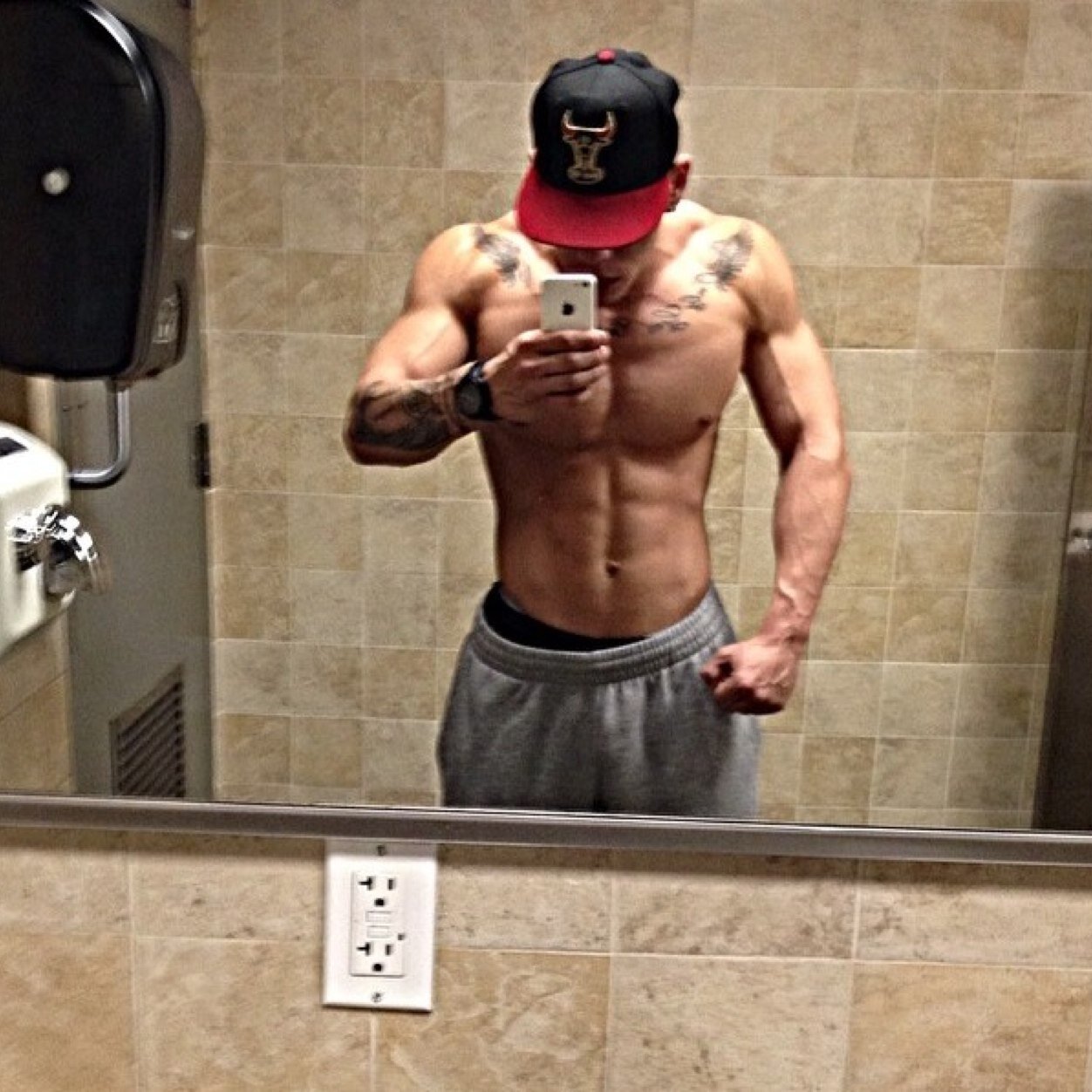 ItsRobertG1's profile picture. You Live And Learn.