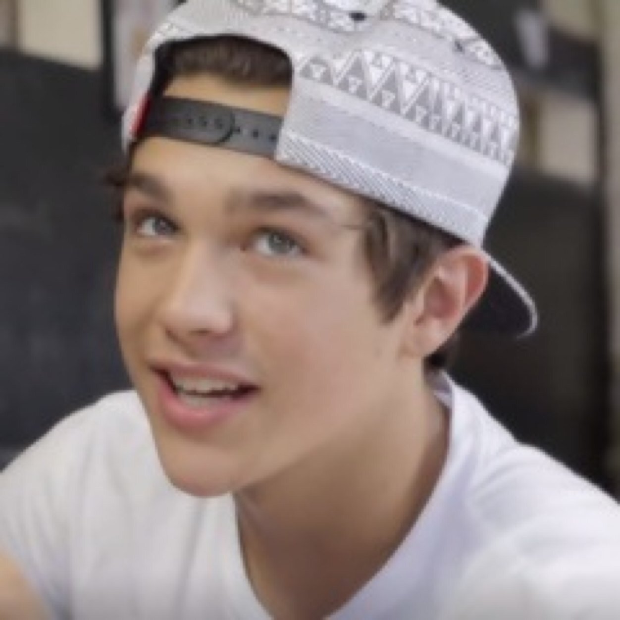 We're an account based on Austin Mahone facts.