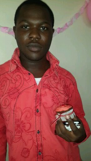 everyone has da right to an opinion,#RealRecogniseReal song writer|rapper| check out my music: https://t.co/hbNKinGR6Y