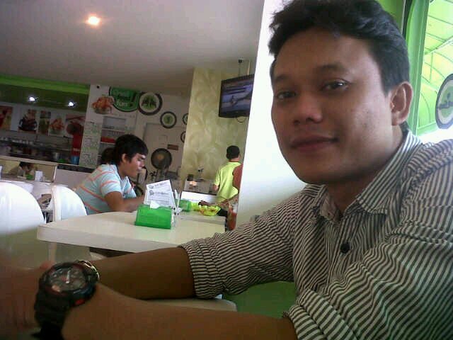 KarlTengku's profile picture. what you give ，you getback.  karma around the corner yaww