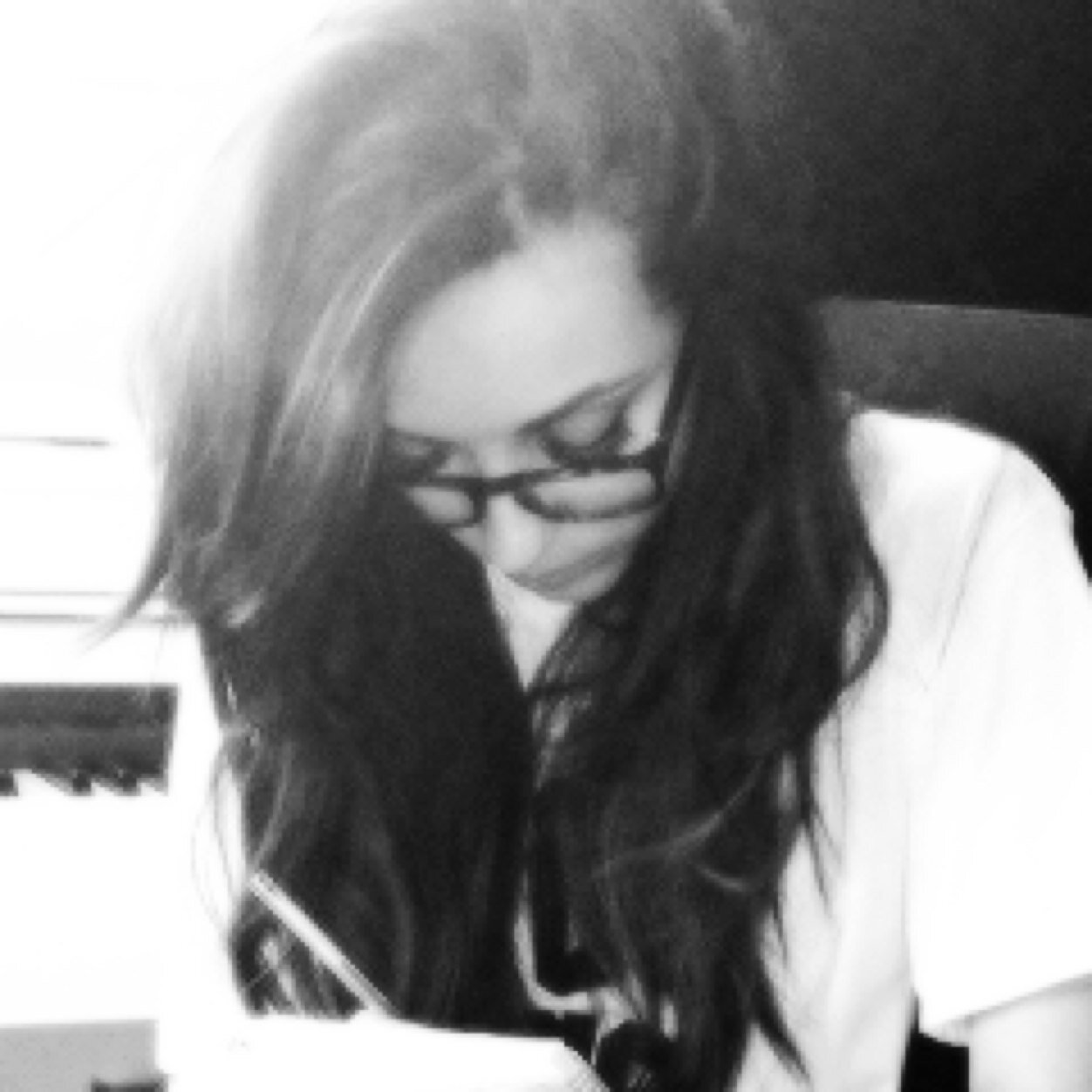 ✧ Bows, Music, & Food are my loves. Oh, and that one Lilac girl. ✧