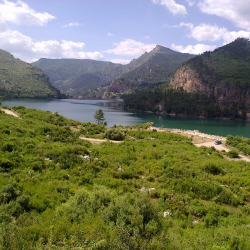 Andalú de serranía, libre pensador, rebelde, intolerante con la injusticia y abuso. Me encanta la naturaleza y agricultura en especial el olivar. Amo mi comarca