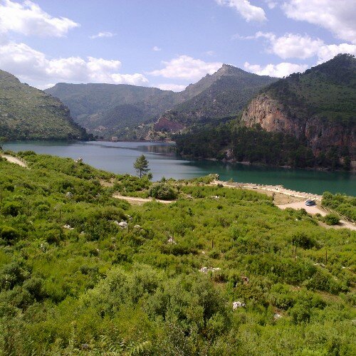 Andalú de serranía, libre pensador, rebelde, intolerante con la injusticia y abuso. Me encanta la naturaleza y agricultura en especial el olivar. Amo mi comarca