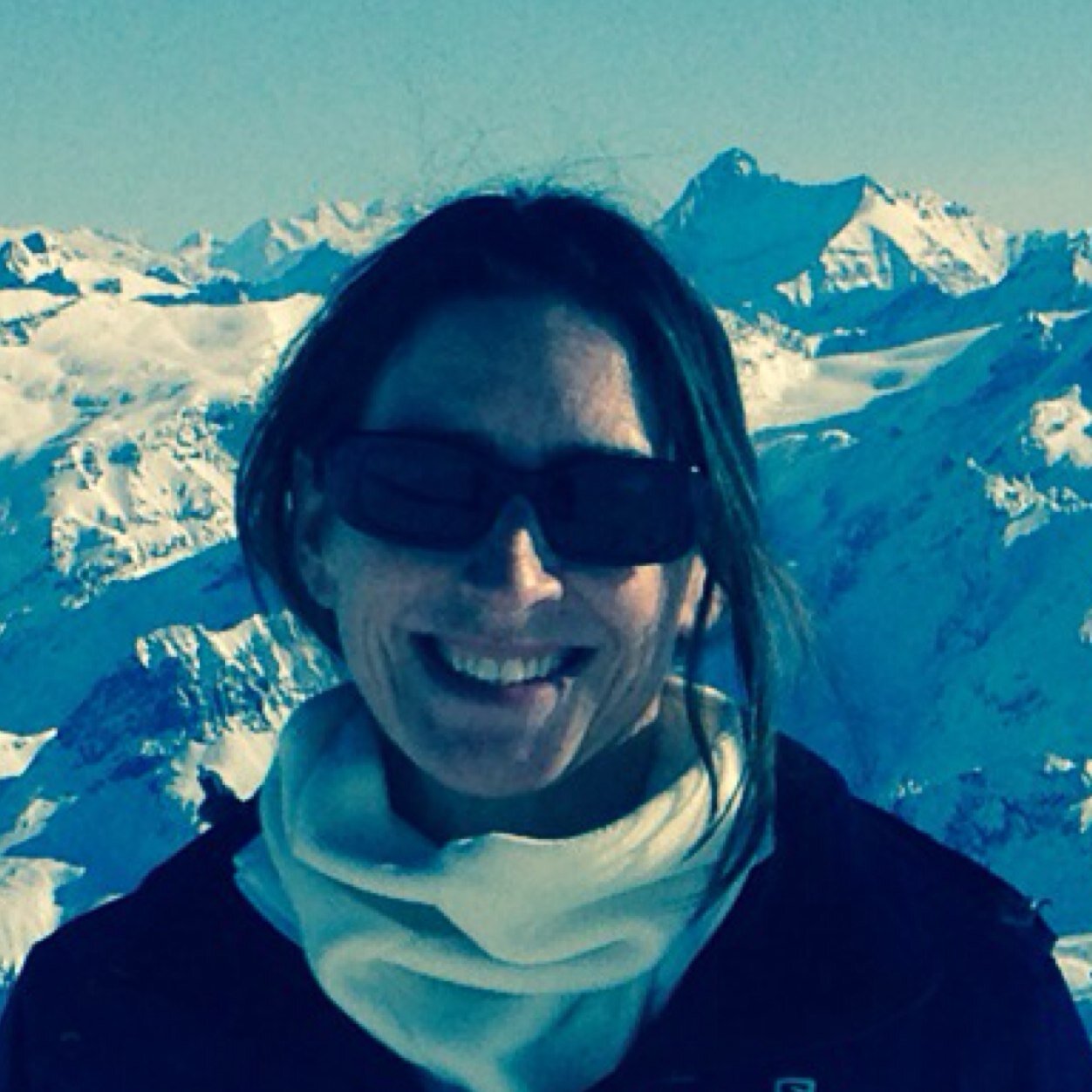 Partner at PwC, Business Services industry leader. Focus on legal sector, editor of PwC's Law Firms Survey. Love tennis, skiing, AFC. All views my own.
