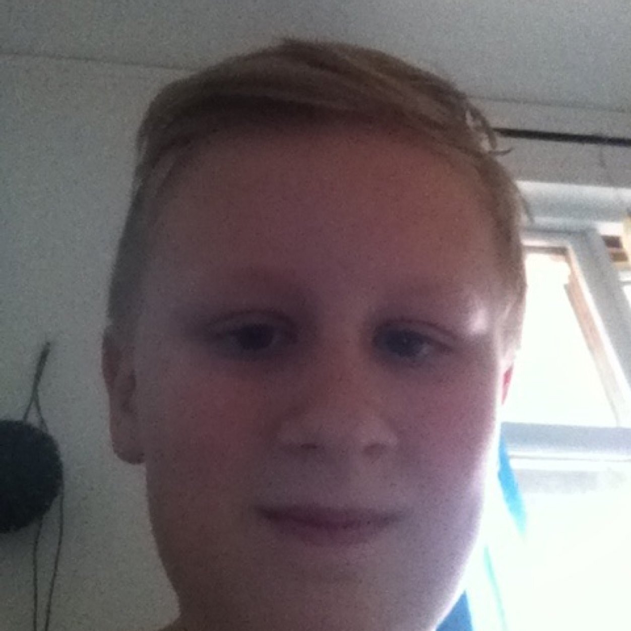 Jag är en pojke som älskar fotboll! Jag kan se på vilken match som helst, BARA om det är fotboll! Jag stödjer @FCBayern! Romelu Lukaku! The Belgian Blue!