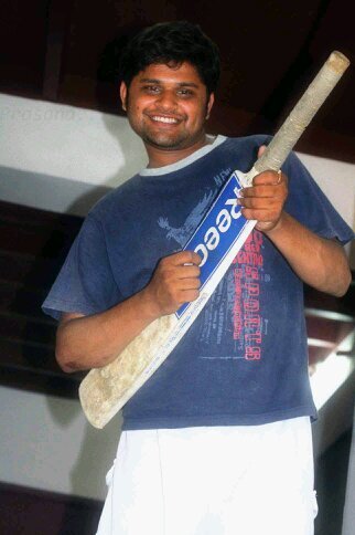 I was born in 1990 and doing business travel and women's hostel