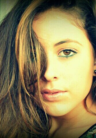 La vida es corta, así que besa despacio, ríe bien alto, ama intensamente y perdona rápido.