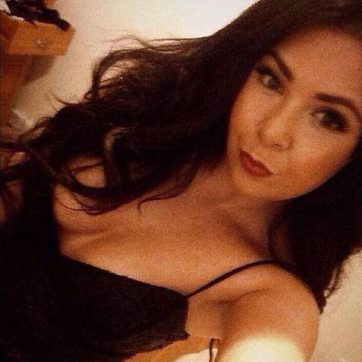 22 from liverpool, 
working in river island  
Love going out with the girls
Ibiza 2014 ☀️☀️☀️