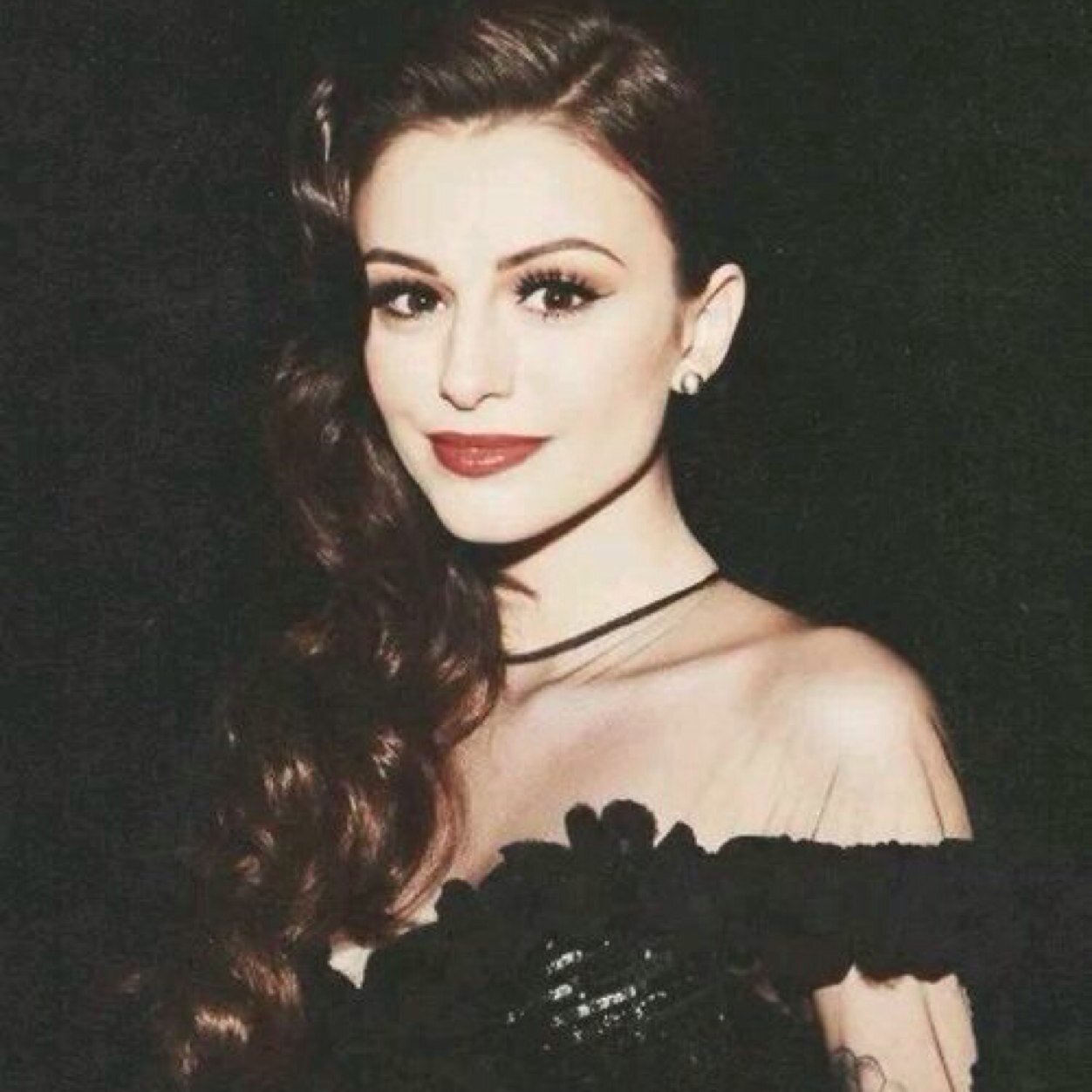 addictedofthem's profile picture. nobody can't hurt me, until that nobody became him