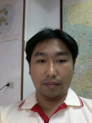 เจ้าหน้าที่วิทยุสื่อสาร ที่
ศูนย์สื่อสารสภากาชาดไทย
(The Thai Red Cross Society Communications Officer)