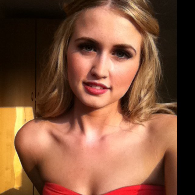 ellisbateman's profile picture. 