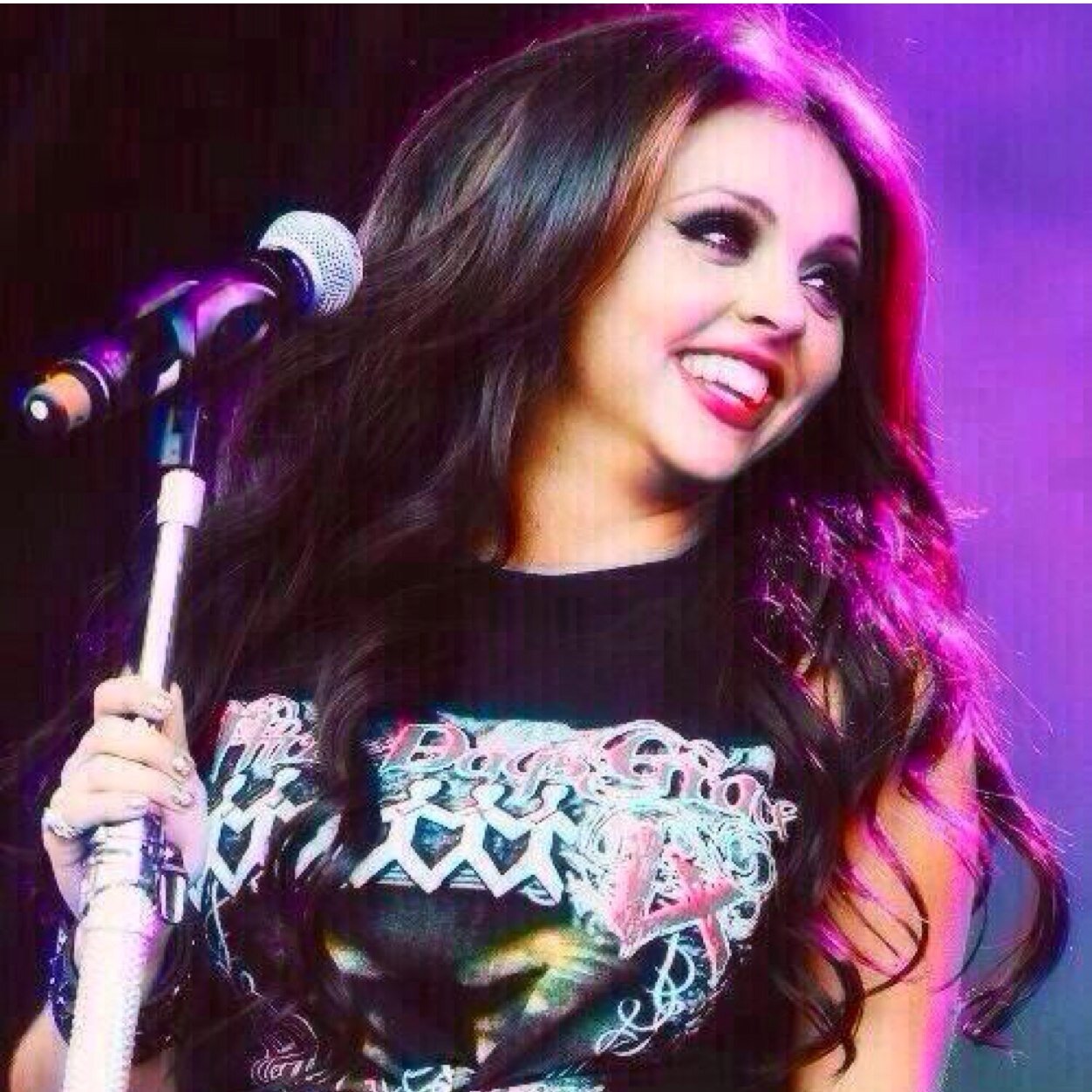 This is a free follow from @Me_Love_1DandLM. Plz go follow her she will follow back