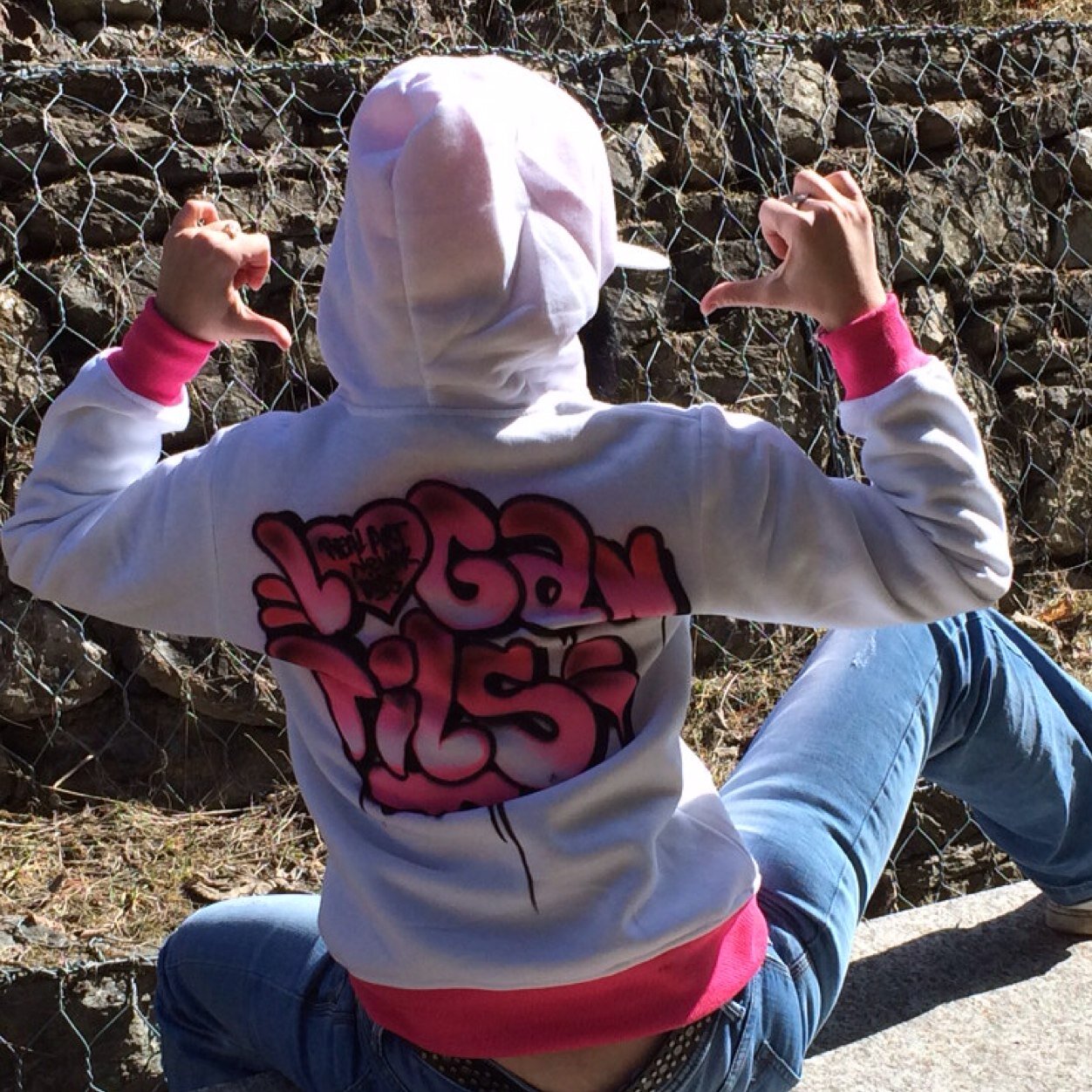 LoganPils's profile picture. Artiste auteur - interprète Fan page Facebook: Logan Pils // Mail: loganpilsofficiel@gmail.com