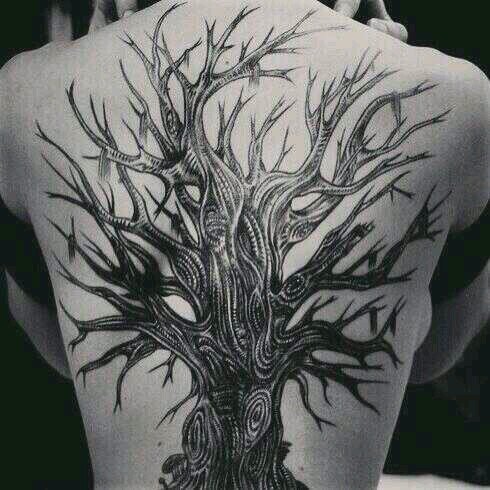 Porque los tatuajes son el futuro y el presente, un recuerdo, un regalo, una marca de identidad.