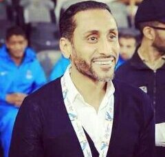 أنا الازرق اذا غيري تلون #الهلال .
