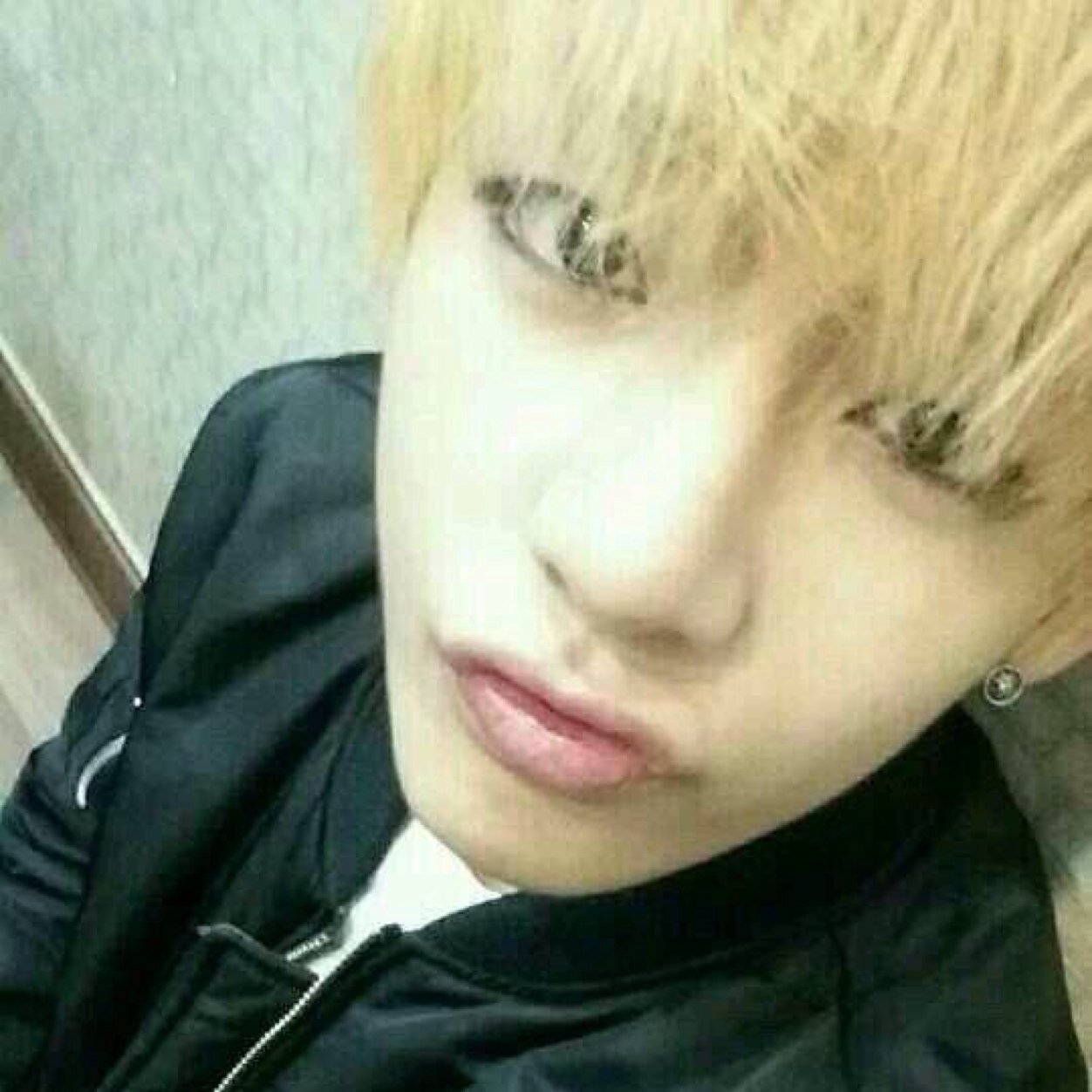 SPELLBOUND_BTS's profile picture. BTS V PLACE