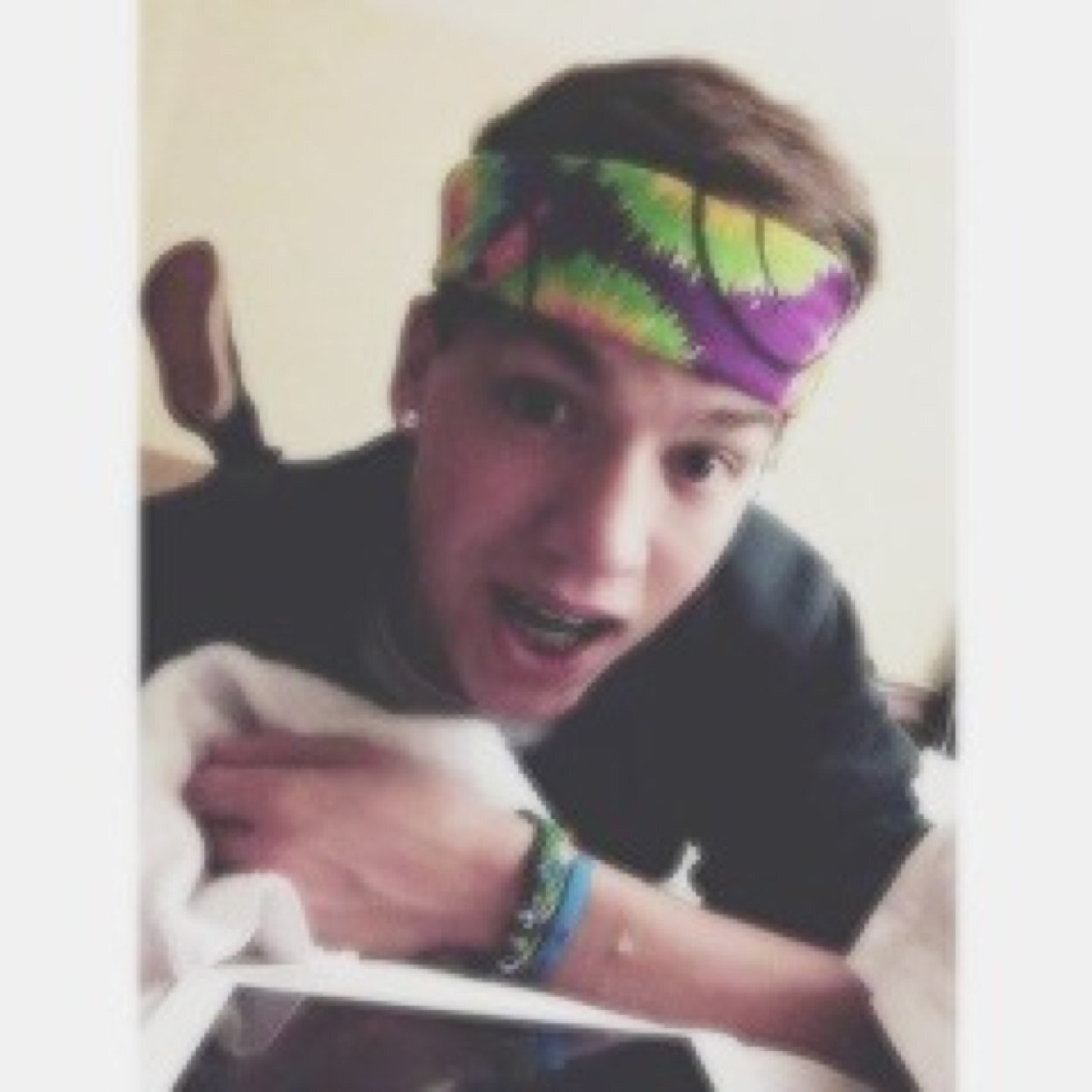 Dont follow(: please follow @nashuralglow or @hellaspinosa ily(: