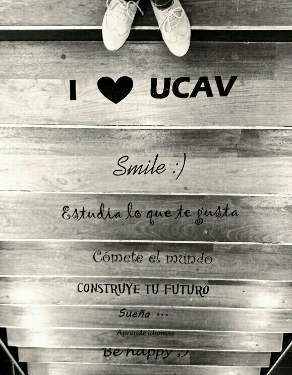 PhD Economía #Estrategia #Empresas #Profesora #ADE, pero si quieres también hablamos de #RRSS #SocialMedia #Marketing #RSC. Trabajo en @UCAVILA_