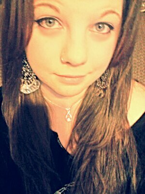 muffinpuff's profile picture. 2nd generation hippie, Georgia peach born and raised, nail polish addict, and internet junkie.