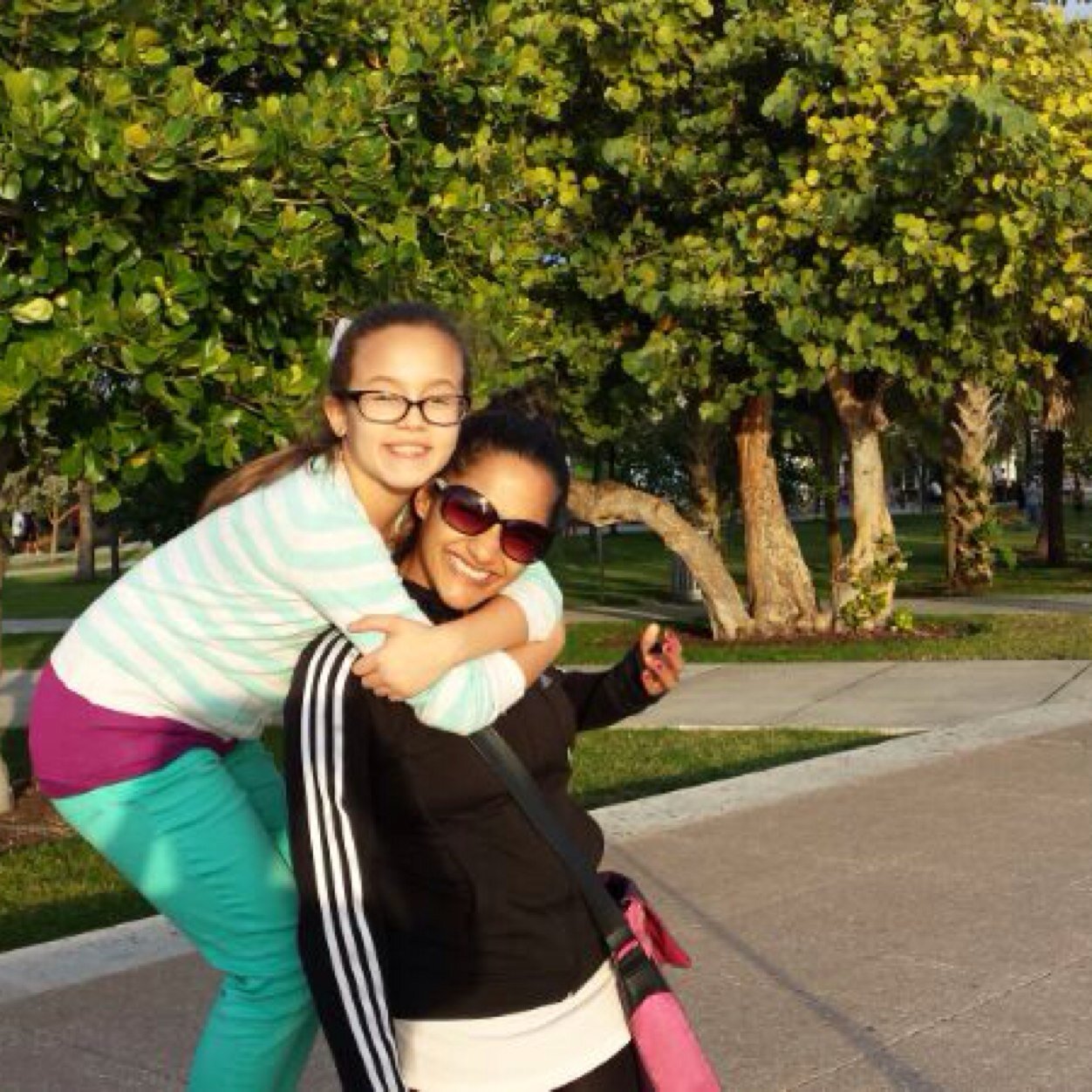 romacos4's profile picture. 