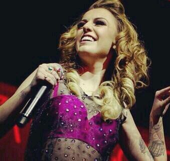 Cher || Coccolamica, sfogamica.