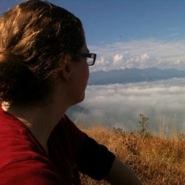 Anthro of citizenship, social media, gender, Nepal, etc. Likes dogs, cheese, and sleeping in. She/her.