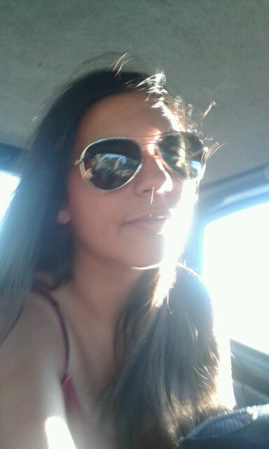 Me dicen Luh.. Amo la guitarra y el canto :)