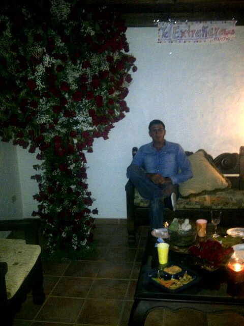 JochiizM's profile picture. Tu cuerpo escucha lo que tu mente dice