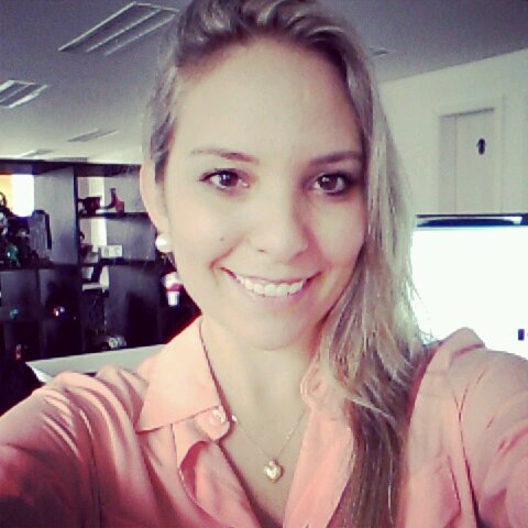 renata_rima's profile picture. 