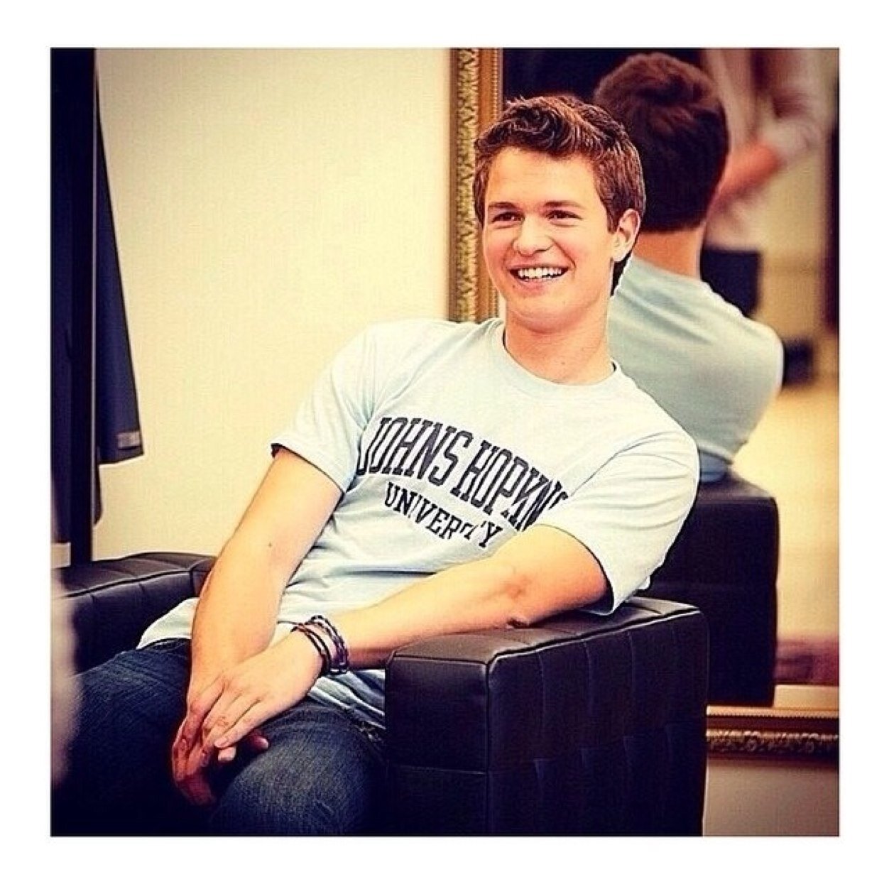 You just got a free follow from @daintydauntless (✿ᵔ ᵕ ᵔ) please follow back ily