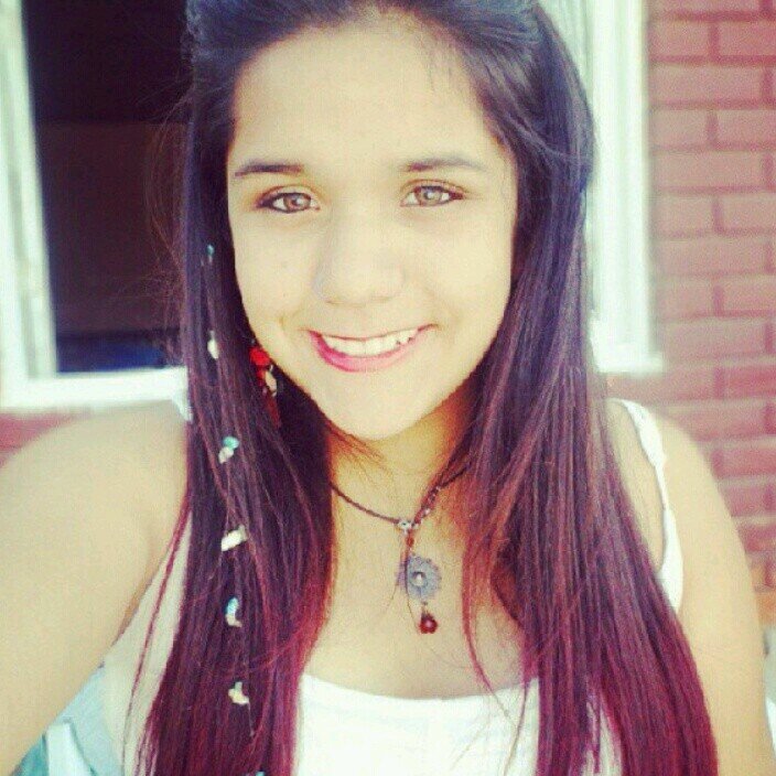 Cantante de YouTube y amante de los animales :)