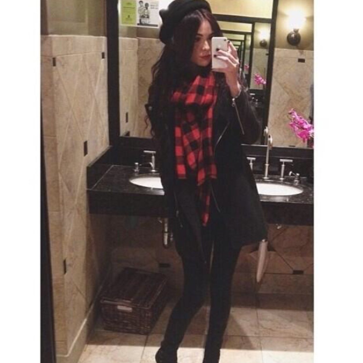 I Am Acacia follow me