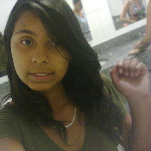 Nunca julgue ninguém pela aparecia pk vc não sabe o que ela esta passando #Fikadica