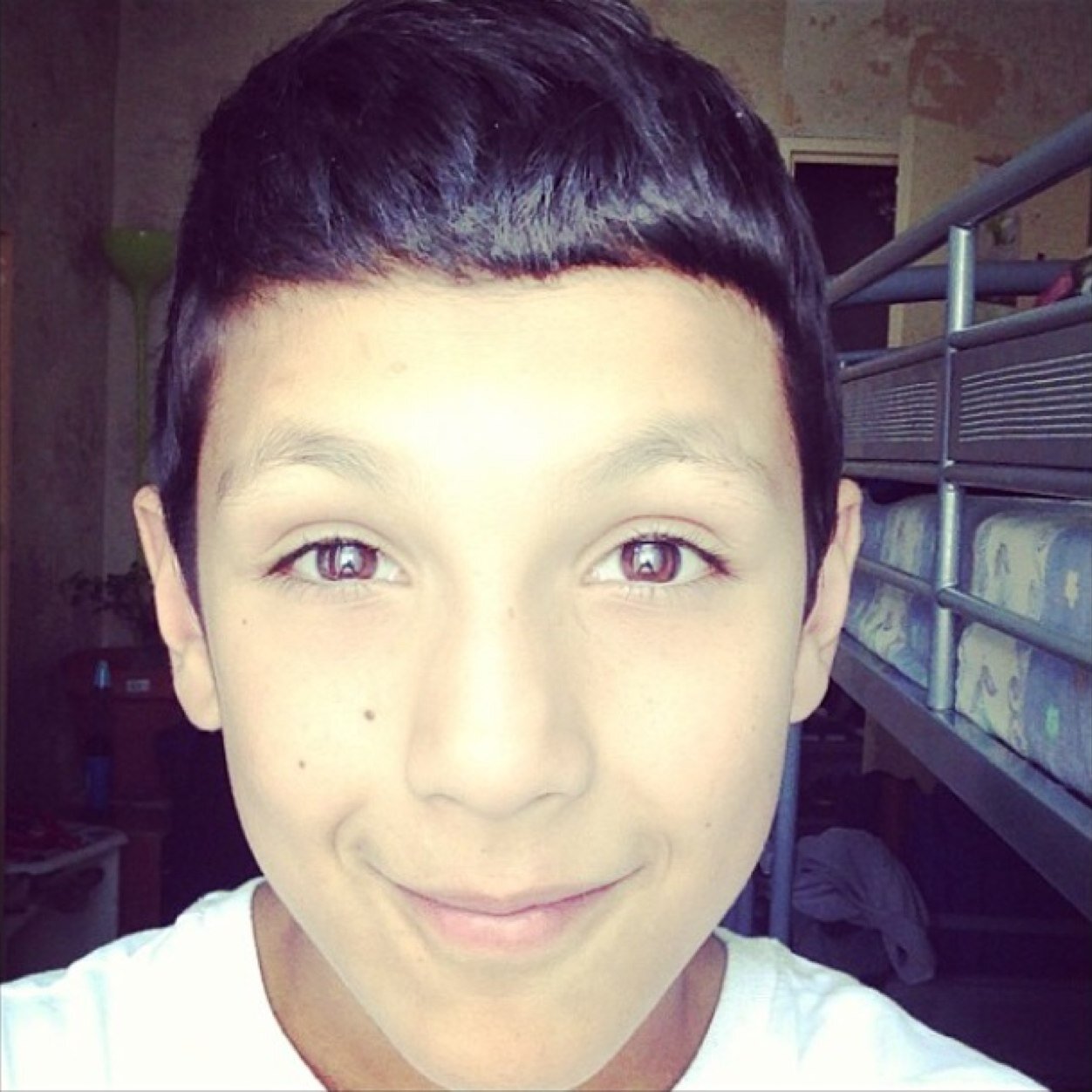 Hello i follow back always subcribe to my channel instagram : michelbesmelll thinks!