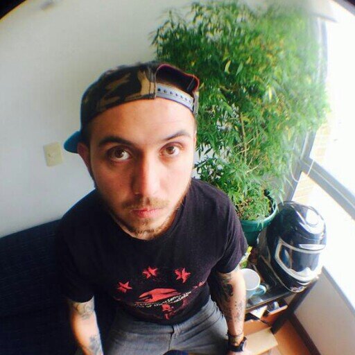 jul_mont's profile picture. Solo quiero un mundo donde los abogados podamos tener las manos tatuadas #TattooBeforeFashion