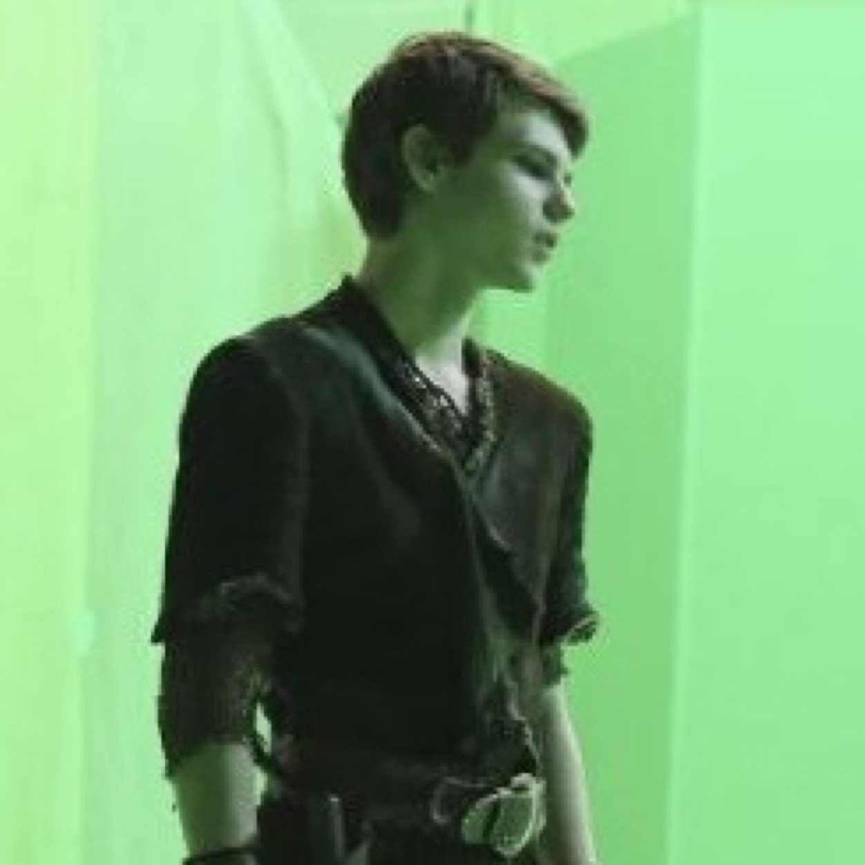 Hi! My name is Noah,Im 14. I love Robbie Kay and OUAT too. Follow me :)