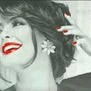 dnss1995's profile picture. ‏‏‏‏
قلبي وأعرفه ما يفيد الرجاء فيه لآحـــب حب 
ولازعل حيل قاسـي !

‏