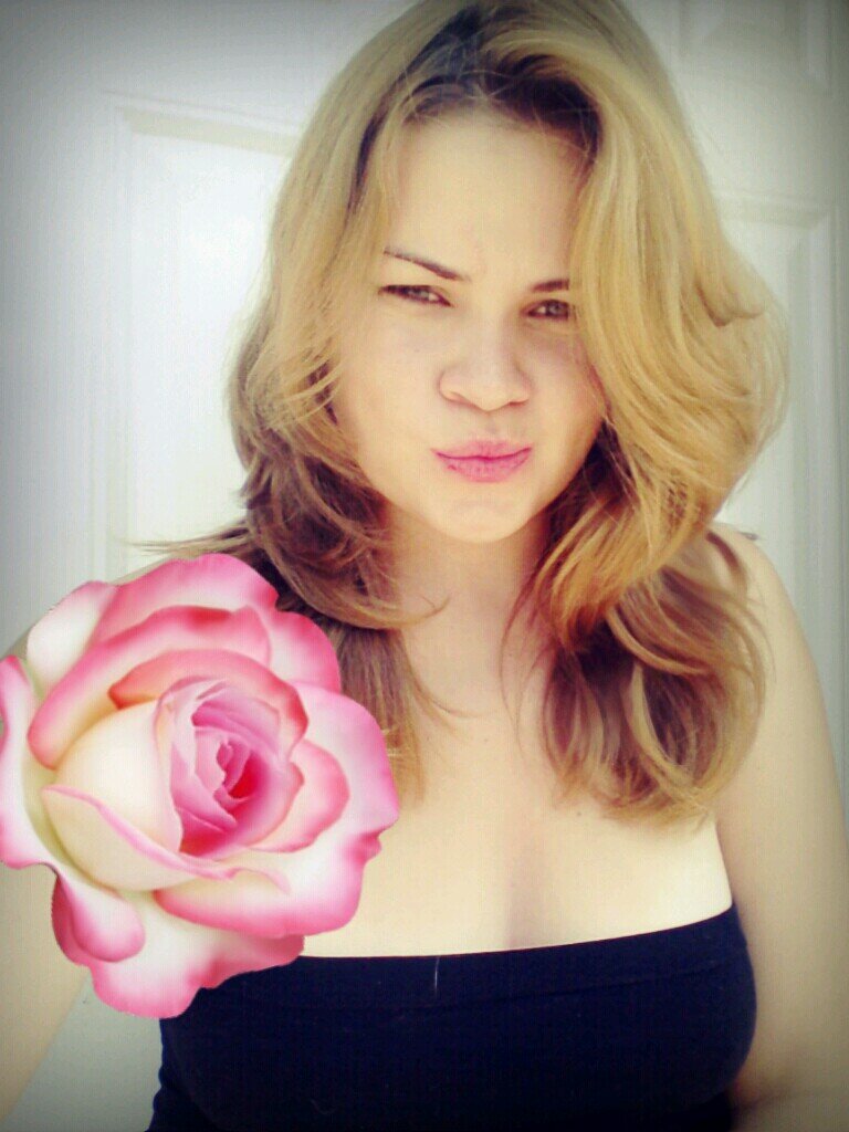In Girl to Woman!♥ ♥♥ DE carne Y BESO ☆ Mujer Animal=ESCORPIONA. ☆ ☆ ☆ Loira Amante de la Livertad ☆ ☆ ☆Perseguida por amor ╬