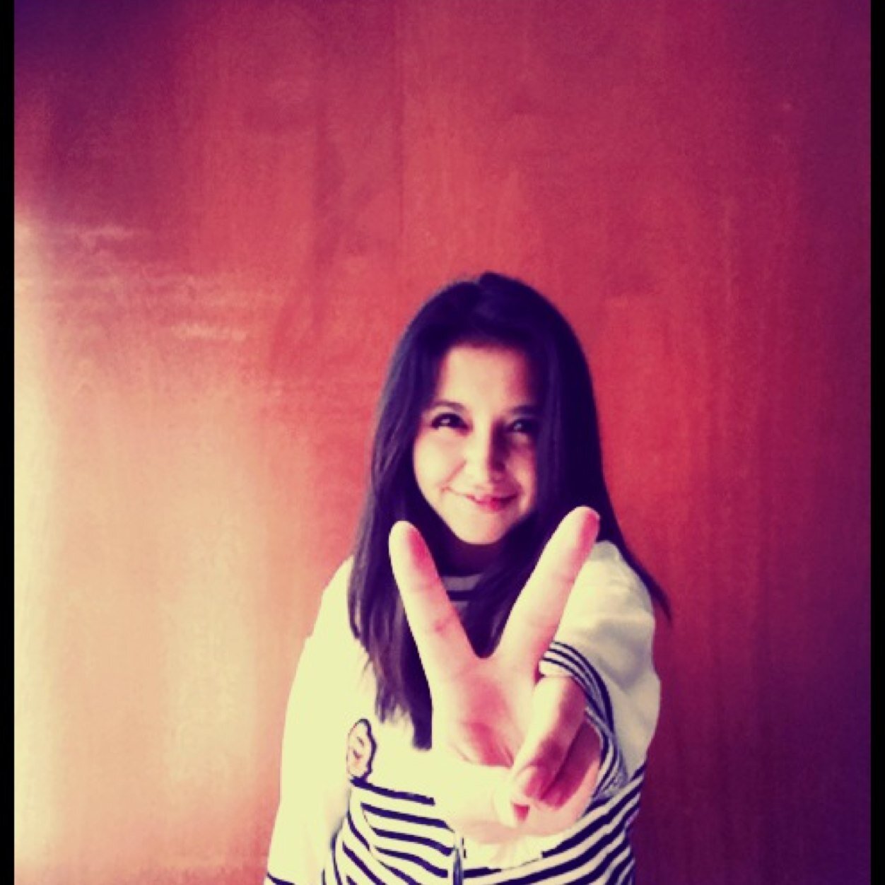 karlaapodaca1's profile picture. Follow me and follow back;)