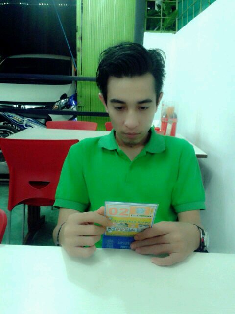penikmat barang antik.| Thia Alkadrie
