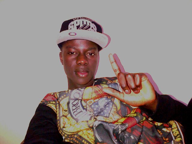 DonOusz's profile picture. Follow on instagram skeemz_boz070 BB pin 24D36DB1