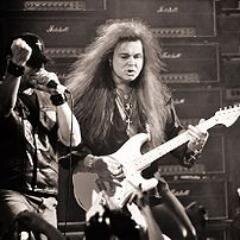 amante del Rock,me la paso jugando play todo el dia!,creo que no hay nada mejor que escuchar buena musica!! i love 80  --nada dura para siempre--