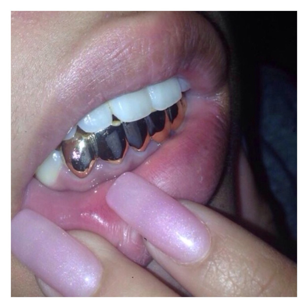 realasftweets's profile picture. fuck with me