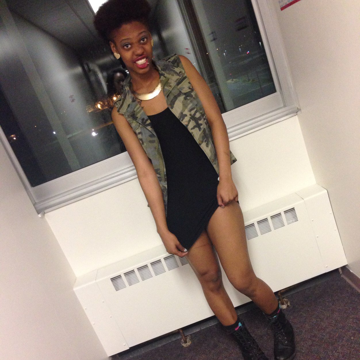 LiahhTeeDubb's profile picture. Heyy lilBitchh .. Quit Suckinn && gett Moneyy !! 3.1.13❤️ (( GetAttMeeeBrodyy ]})