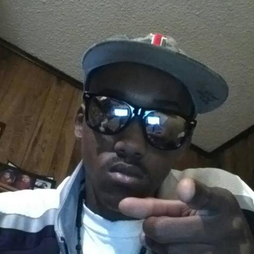 i am cool person to hang out with i love to hang out with my boys @countryboy team heat