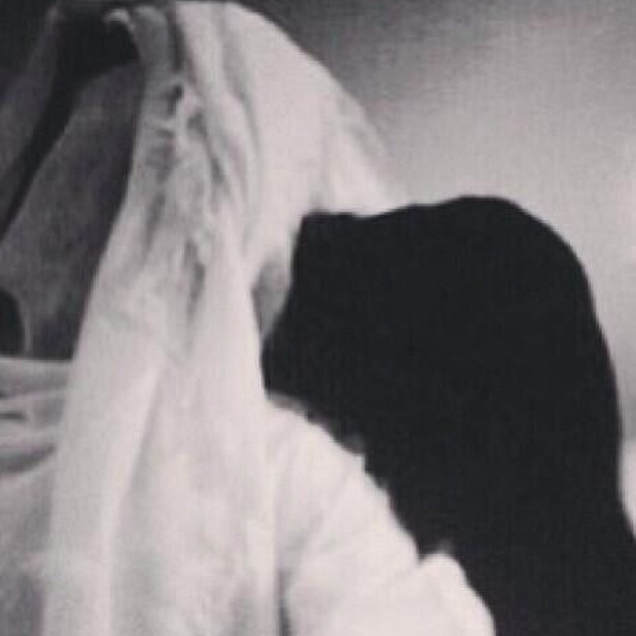 ﭑﻟﺑعض ﯾراني ﻣﻏروره رغم أﻧني لم ارى ﭑﻟﺑعض اصلآ