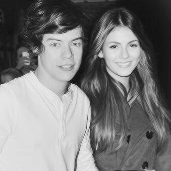 Konto poświęcone fanfiction pt. Another Love | info w #fav | Streszczenie: http://t.co/uTbU1qJ6Ow… | @luvmycurly & @luvmyloveaffair
