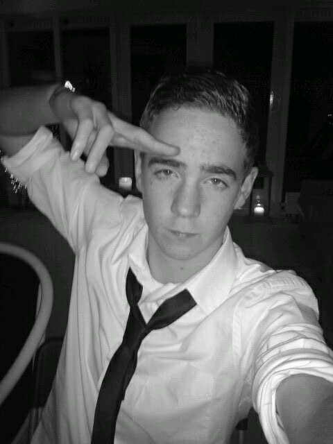 _wwwouter's profile picture. 